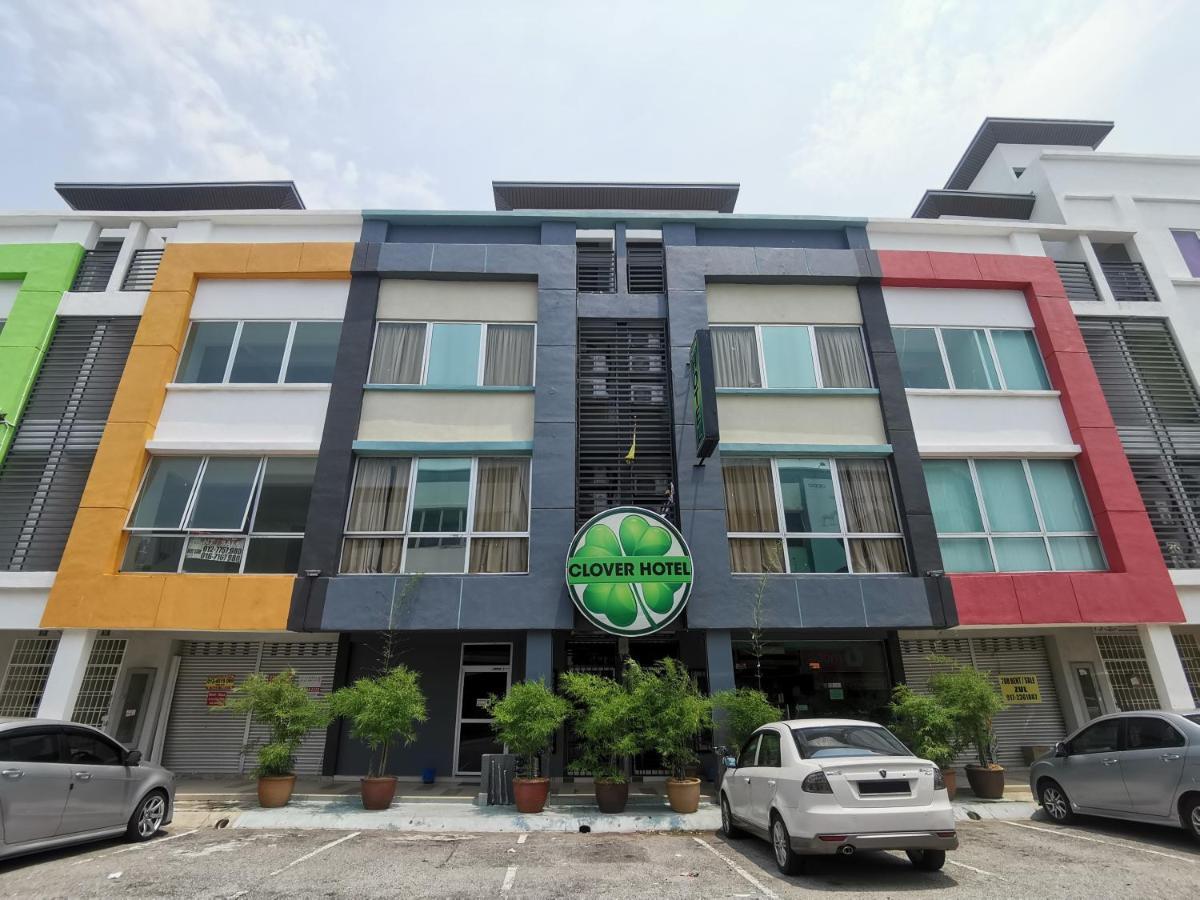 Clover Hotel Port Dickson Exterior photo