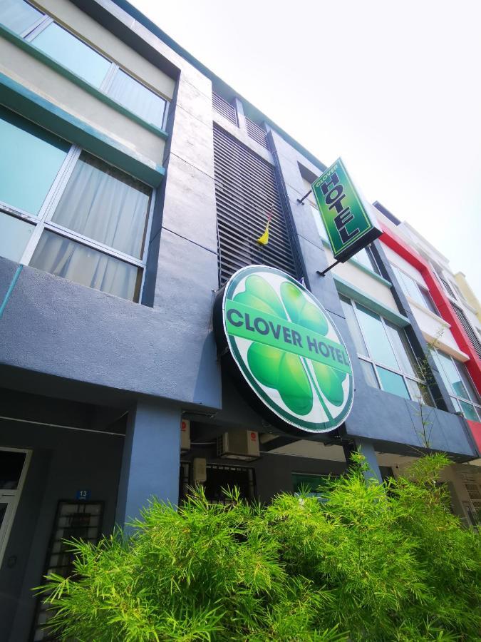 Clover Hotel Port Dickson Exterior photo